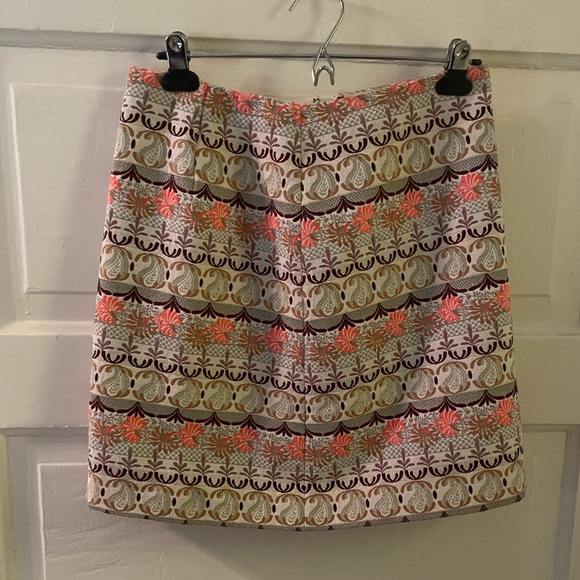 Loft. Size 2. Miniskirt. Multi color mini skirt - Picture 5 of 8